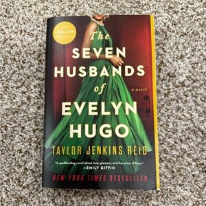 The Seven Husbands of Evelyn Hugo Book